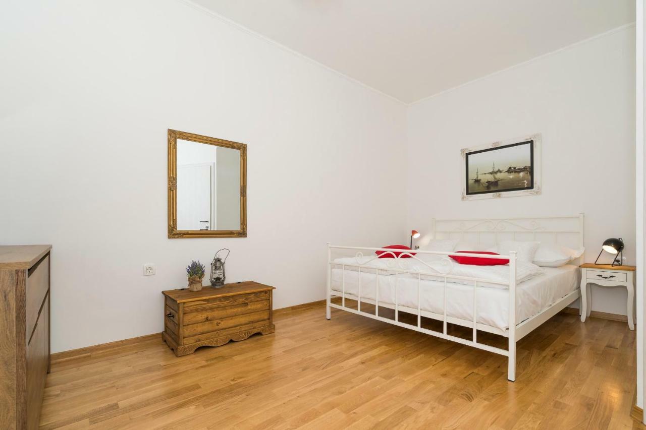 Apartment Dinka With Terrace Split Kültér fotó